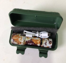 Фонарь в кобуре зеленой YYC-535-М