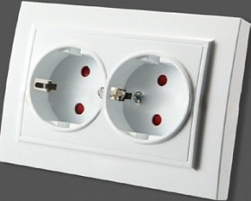 700-0200-907 Zera Розетка 2-ая с/з белая &quot;EGP&quot;