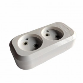 Колодка розеточная LEEK LE SOB 2-х местная,  10А, без заземления (10/100)