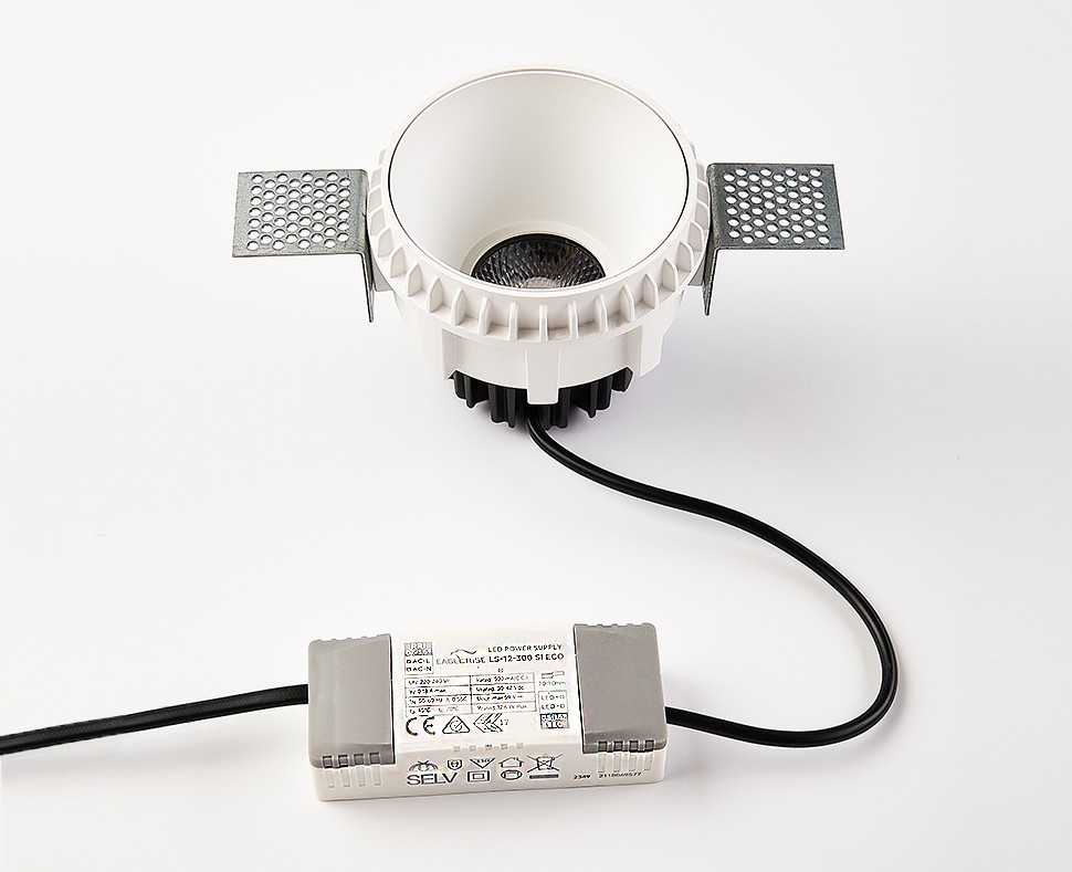 IT08-8021 white 3000K LED 12W 925Lm CRI:90 36* светильник встраиваемый