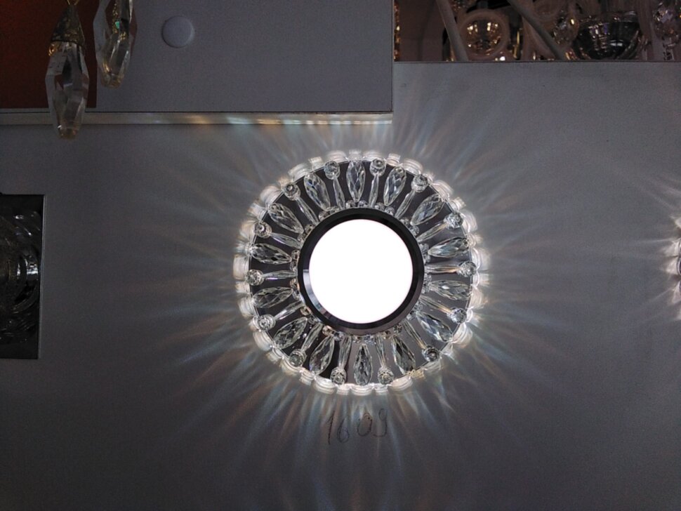 Фотография привязанная из Моби-С. Администратор