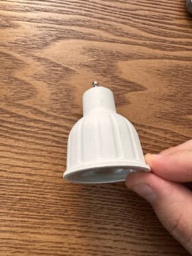 Светодиодная лампа GU10 9W 3000k ra97 85-265 no ripple 220v