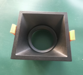 Св-к встр. Черный GU 10  Ф90*H40mm квадрат 220V Без ламп(50шт)