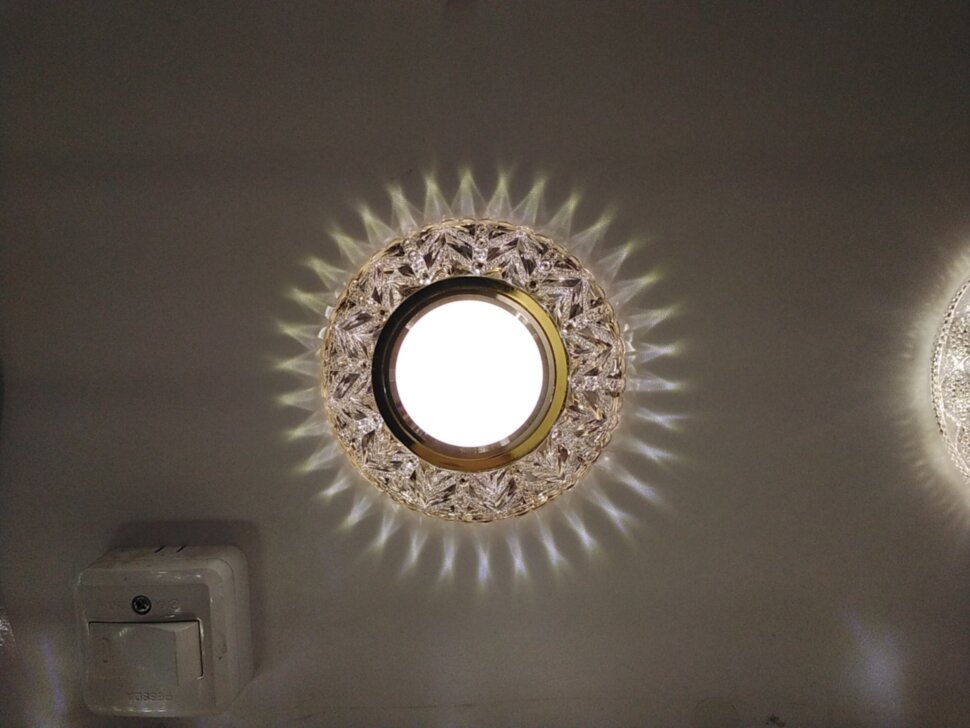 Фотография привязанная из Моби-С. Администратор