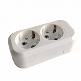 LEEK Накладная розетка 2-я с/з (10/200)